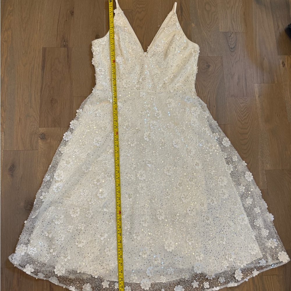Dress the Population White Sequin and Floral Dress size XL. Fits Size 10/12 - Picture 5 of 8